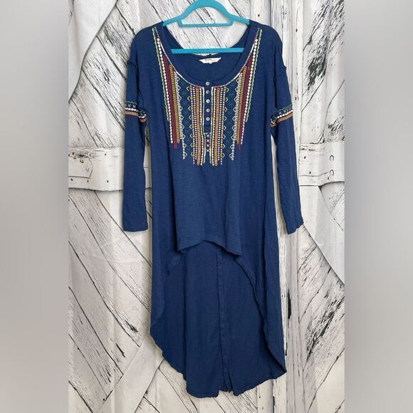Rocks & Indigo High-Low Embroidered Tunic Top Navy M - Picture 1 of 7
